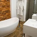 Contemporary With Sea View In イエール