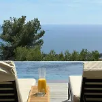 Contemporary With Sea View In イエール