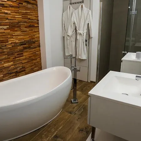 بيت للعطل Contemporary With Sea View In Hyères