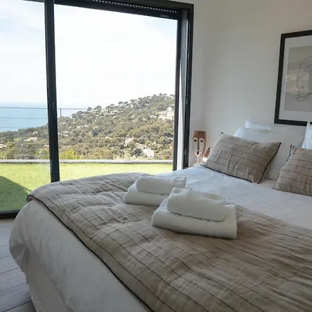 بيت للعطل Contemporary With Sea View In *