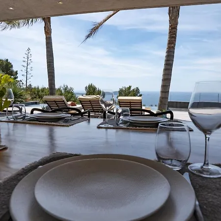 بيت للعطل Contemporary With Sea View In *