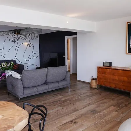 Contemporary With Sea View In بيت للعطل