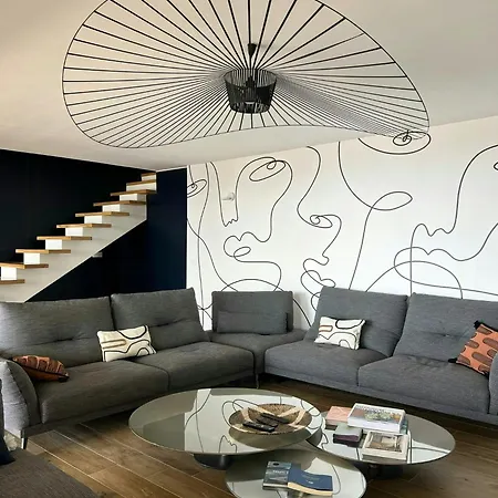 Contemporary With Sea View In Σπίτι διακοπών *