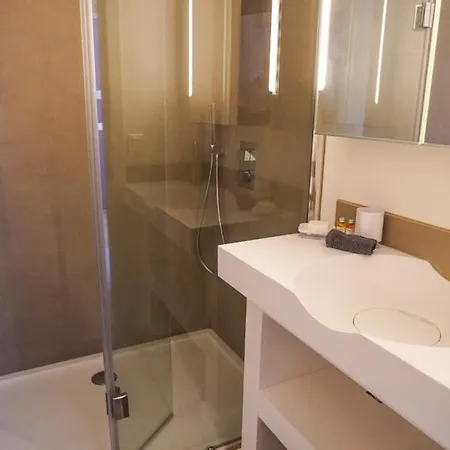 Contemporary With Sea View In Σπίτι διακοπών *