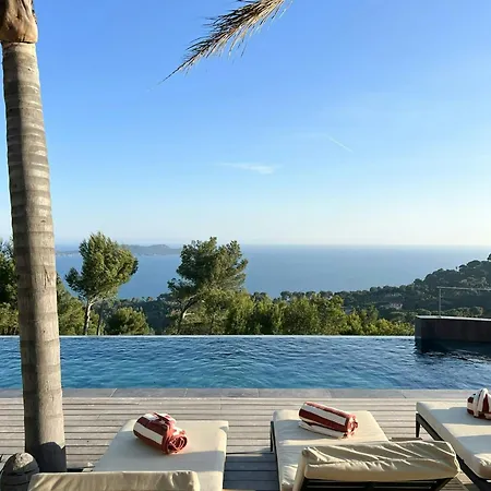 Contemporary With Sea View In Σπίτι διακοπών *