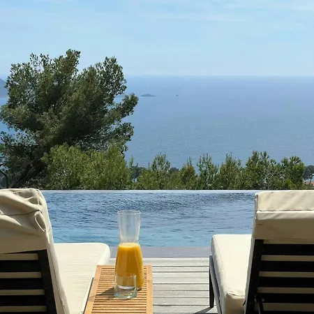 Contemporary With Sea View In Ιέρ